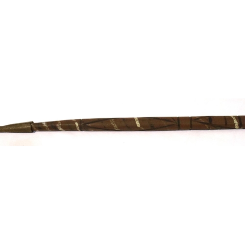 2179 - 19th century Maori style spear with steel tip and balance. P&P Group 3 (£25+VAT for the first lot an... 