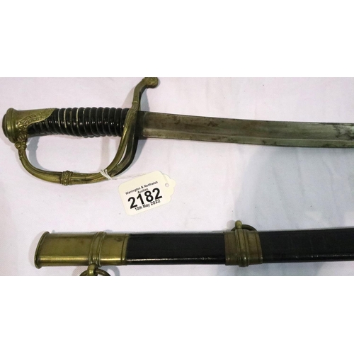 2182 - French light cavalry sabre and scabbard, no inscription. P&P Group 1 (£14+VAT for the first lot and ... 