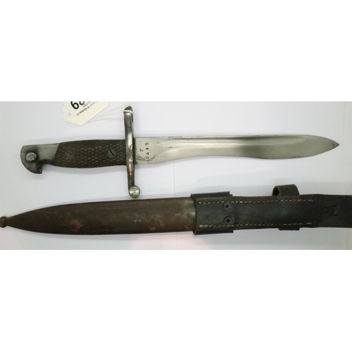 2189 - Austrian Oewg bayonet with scabbard and frog, blade over sharpened. P&P Group 2 (£18+VAT for the fir... 