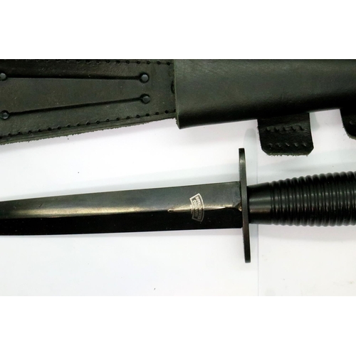 2195 - Modern Commando dagger with etched blade to the Royal Marines Commandos. P&P Group 1 (£14+VAT for th... 