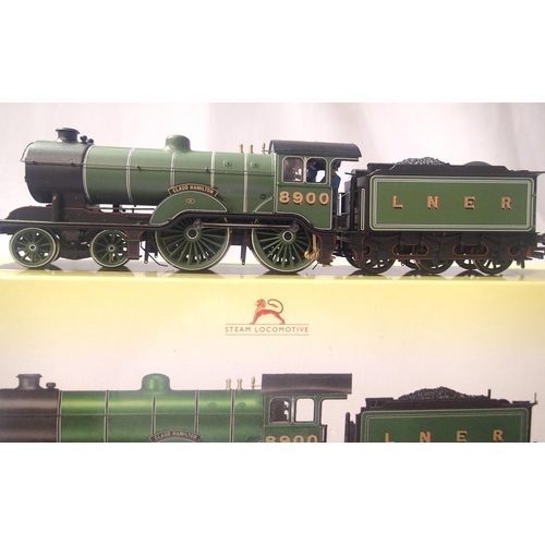 2131 - Hornby R3433 class D16/3, Claud Hamilton, LNER Green, 8900, excellent condition, no detail pack, box... 