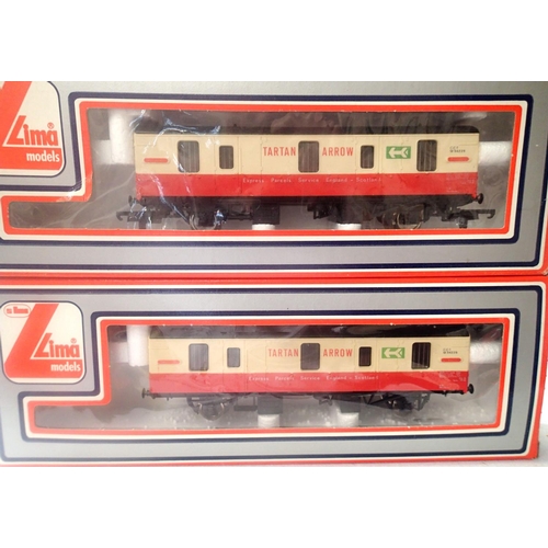 2189 - Two Lima Tartan Arrow Express Parcels vans, very good condition, boxes with wear. P&P Group 1 (£14+V... 