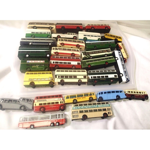 2214 - Twenty eight buses and coaches, various makes and types, some re-painted, all unboxed. P&P Group 2 (... 