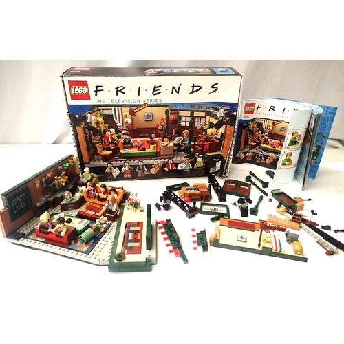 2064 - Lego 21319 Friends TV series, appears mostly complete. P&P Group 1 (£14+VAT for the first lot and £1... 