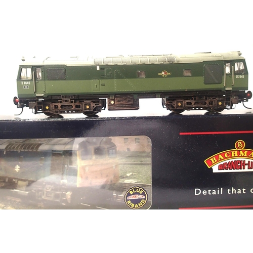 2076 - Bachmann 32-400 Class 25 diesel D7645, Two tone green, Late Crest, weathered, with paperwork and box... 