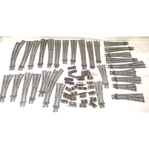 2080 - Twenty Peco OO scale points, ex layout, mostly good condition, some weathered and nine require atten... 