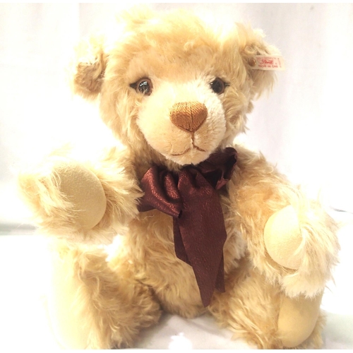 2085 - Steiff Knopf Im Ohr, blonde bear with growler, H: 40 cm. P&P Group 1 (£14+VAT for the first lot and ... 