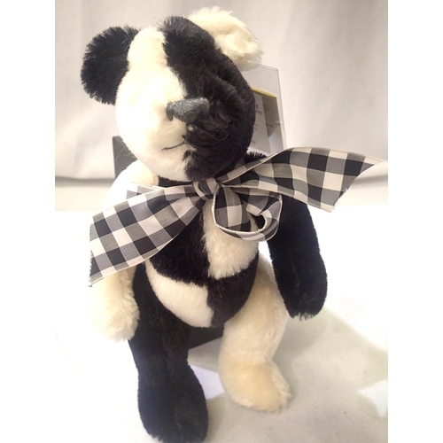 2096 - Merrythought bear, Chess, limited edition 256/750, H: 26 cm, with tags, excellent condition. P&P Gro... 