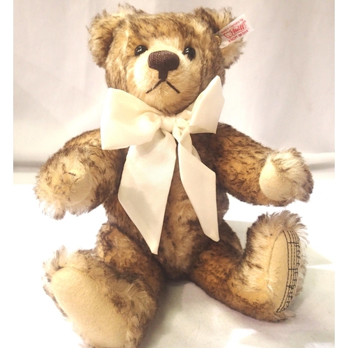 2097 - Steiff musical bear, The English Teddy Bear, limited edition 3799/4000, plays Elgars Pomp & Circumst... 