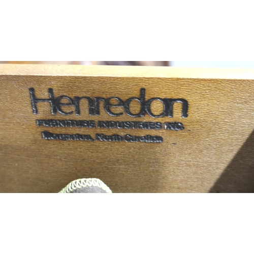 3114 - Henredon: a substantial modern American Empire style console table having heavily carved supports, s... 