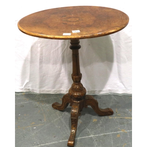 3133 - A late 19th century inlaid walnut lamp table, with restored oval top and carved tripod support H: 62... 