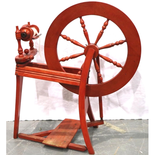 3148 - An Ashford red-stained beech spinning wheel, overall H: 85 cm. Not available for in-house P&P, conta... 