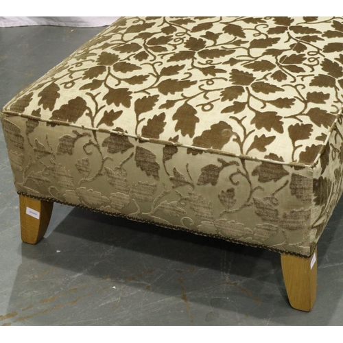 3149 - A contemporary upholstered chaise longue, H: 170 x 80 x 75 cm. Not available for in-house P&P, conta... 