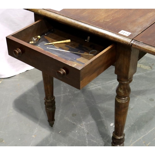 3151 - A 19th century mahogany Pembroke table with two drop-leaves and single drawer, H: 104 x 90 x 72 cm. ... 