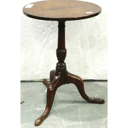 3155 - A Georgian provincial oak tripod lamp table with turned pedestal, D: 49 cm H: 70 cm. Not available f... 