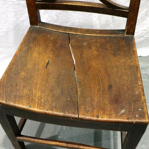 3159 - An 18th century elm chair, with crossed backrest and curved seat. Not available for in-house P&P, co... 