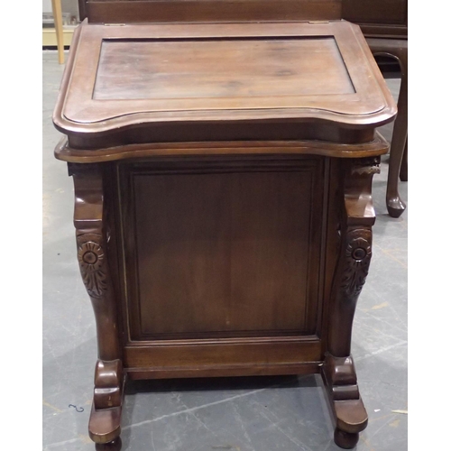 3173 - A modern hardwood Davenport desk, having eight short drawers and fitted interior, 55 x 55 x 83 cm H.... 