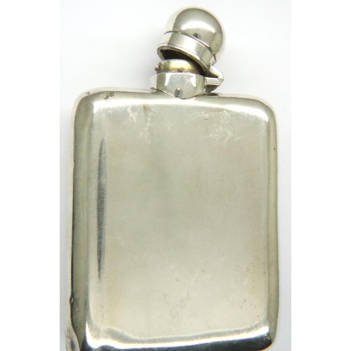 109 - Hallmarked silver hip flask, Sheffield assay, H: 10 cm, 113g. Condition report: Some light dings to ... 