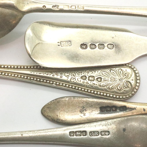 112 - Collection of hallmarked silver cutlery, various assay marks, combined 166g. P&P Group 2 (£18+VAT fo... 