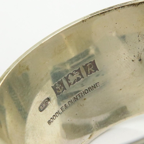 117 - Hallmarked silver napkin ring in a Boodle & Dunthorne presentation box, Birmingham assay 1967, with ... 