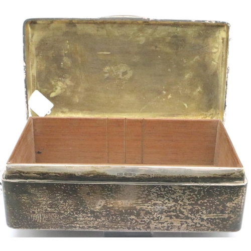 124 - Hallmarked silver cigarette box with inscription to lid for 1952, 20 x 11 x 7 cm, Sheffield assay 19... 