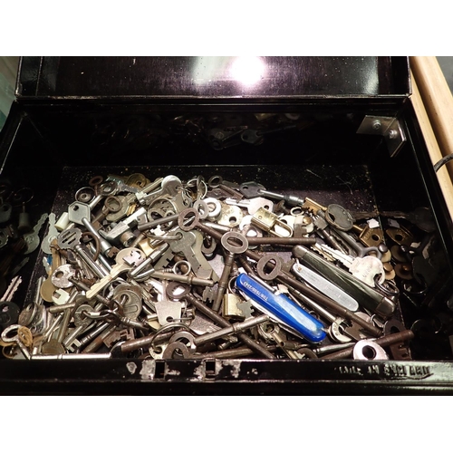 1105 - Strongbox containing keys and three penknives. Not available for in-house P&P, contact Paul O'Hea at... 