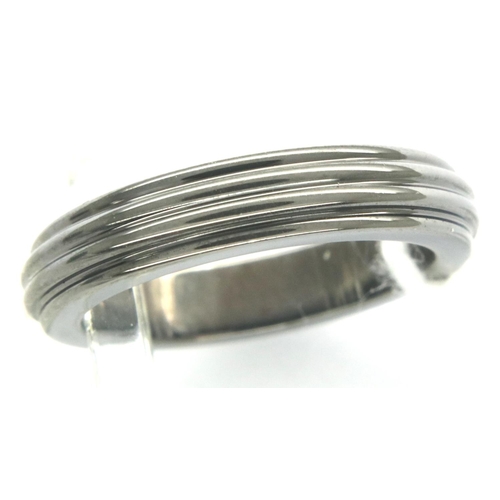 37 - Theo Fennell sterling silver band with oxidised finish and pouch, size K. P&P Group 1 (£14+VAT for t... 