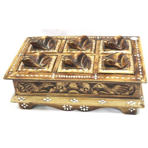 205 - Inlaid box with eight small frog lids, 20 x 3 cm. P&P Group 2 (£18+VAT for the first lot and £3+VAT ... 