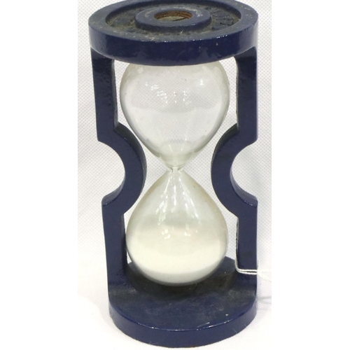 242 - Cast iron egg timer marked Victor, H: 15 cm. P&P Group 1 (£14+VAT for the first lot and £1+VAT for s... 