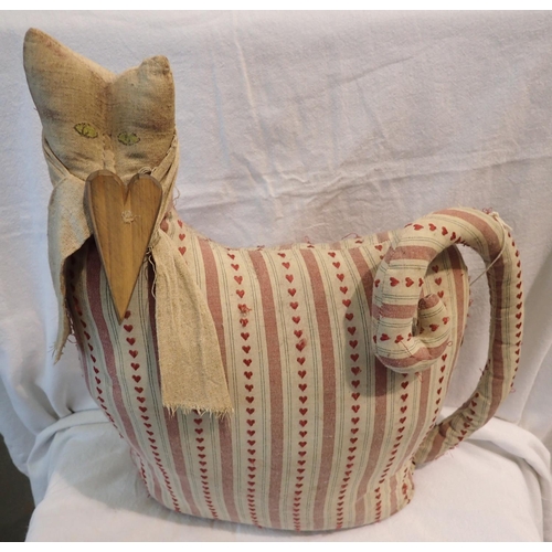 1234 - 1960s fabric stylised cat doorstop with curled tail in heart patterned fabric, H: 43 cm. P&P Group 1... 