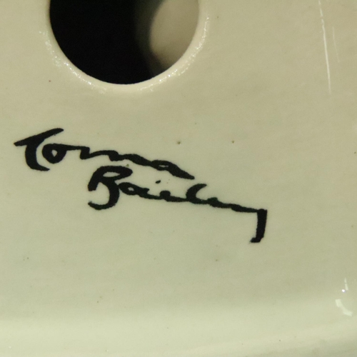 196 - Lorna Bailey, Football Cat, H: 12 cm. No cracks, chips or visible restoration. P&P Group 1 (£14+VAT ... 