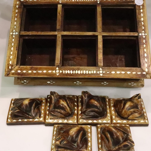 205 - Inlaid box with eight small frog lids, 20 x 3 cm. P&P Group 2 (£18+VAT for the first lot and £3+VAT ... 