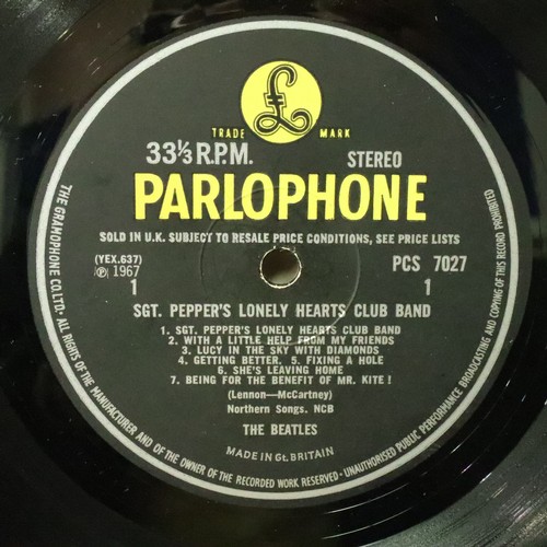 316 - The Beatles Sgt Peppers Lonely Hearts Band, YEX637-1 PCS 7027, with insert. Good used/played conditi... 