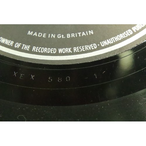 318 - The Beatles Rubber Soul, black and yellow label, XEX580-1 PMC 1267. Good used/played condition, mino... 