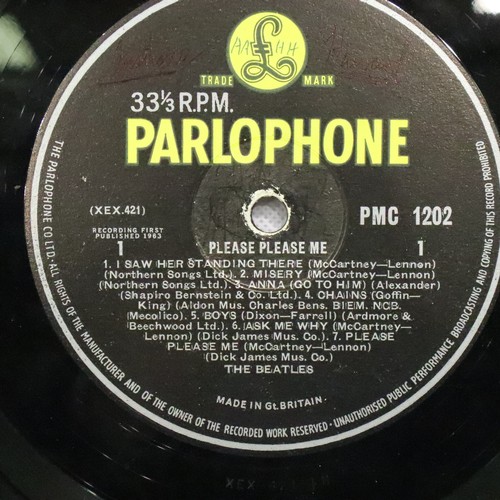 323 - The Beatles Please Please Me, black and gold label XEX421-IN. Some songs attributed to Dick James Mu... 