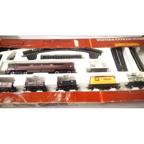 2077 - Hornby Western Express train set comprising Western Courier BR Maroon with seven wagons, some tracks... 