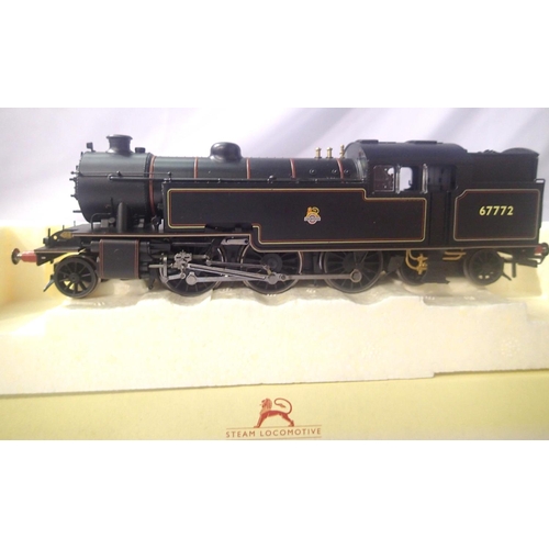 2096 - Hornby R2913, Thompson L1 67772, black Early Crest. In very good to excellent condition, box has wea... 