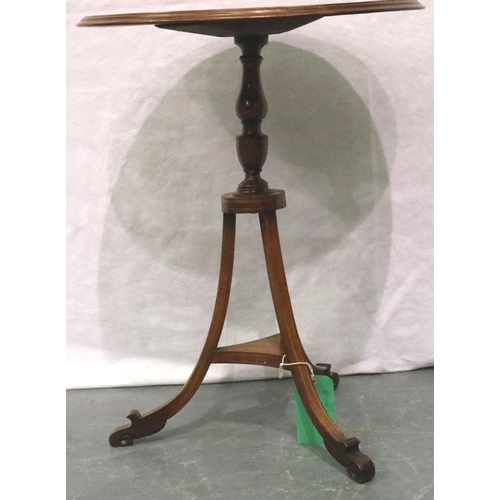 3120 - An Edwardian walnut tripod wine table, inlaid with satinwood and ebony, circular top and turned pede... 