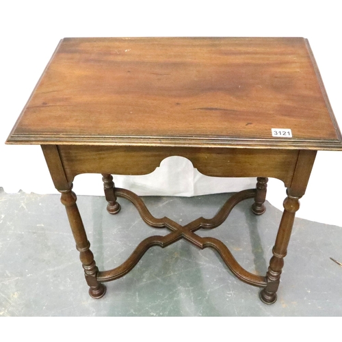 3121 - 20th century walnut lamp table with shaped cross stretchers, 69 x 45 x 71 cm H. Not available for in... 