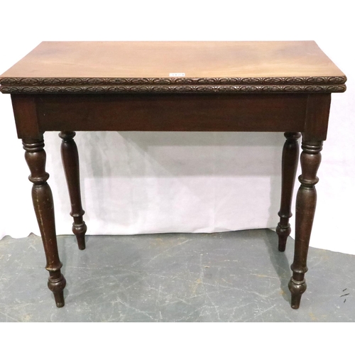 3124 - A Victorian walnut fold over tea table with carved edge, raised on turned supports, 86 x 82 x 74 cm ... 