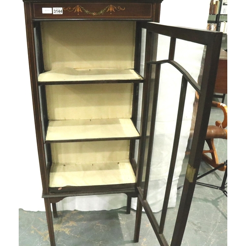 3144 - An Edwardian inlaid mahogany single door display cabinet, having two fixed shelves and lined interio... 