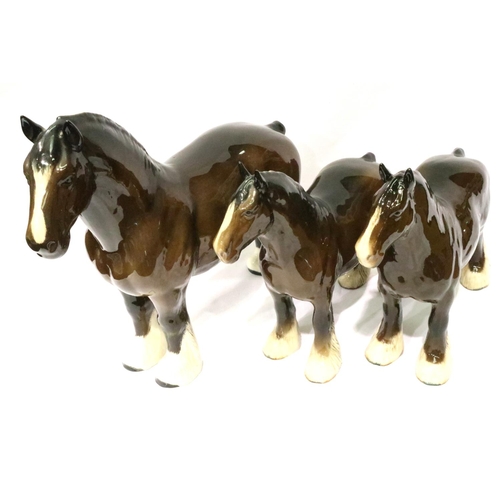 169 - Three Beswick Shire horses, tallest H: 27 cm. No cracks, chips or visible restoration. P&P Group 3 (... 