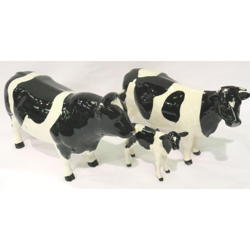 171 - Beswick Friesian bull, cow and calf, largest L: 18 cm. No cracks, chips or visible restoration. P&P ... 