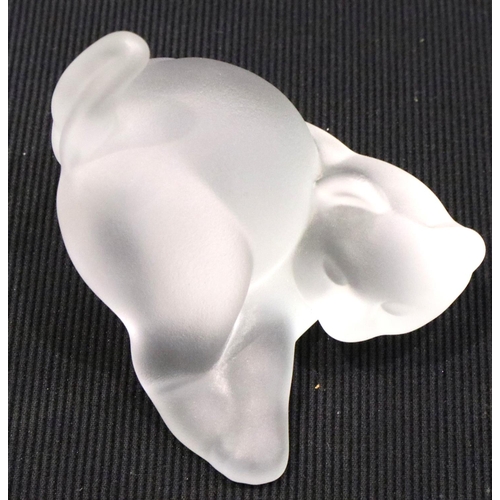 290 - Hadeland Norwegian frosted glass cat-form paperweight, H: 70 mm. No cracks, chips or visible restora... 