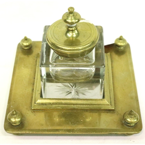 366 - Brass and glass inkwell. P&P Group 2 (£18+VAT for the first lot and £3+VAT for subsequent lots)