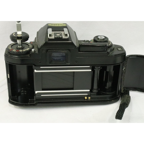 395 - Nikon FG film camera 50mm 1-1.8 lens and a Nikon 75-150mm 1-3.5 lens. P&P Group 2 (£18+VAT for the f... 