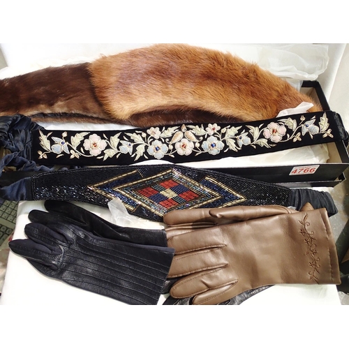 1099 - Quantity of ladies gloves and fur collars. P&P Group 1 (£14+VAT for the first lot and £1+VAT for sub... 