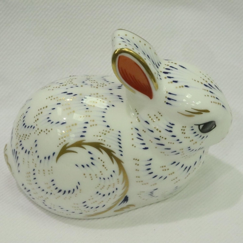 204 - Royal Crown Derby Collectors Guild bunny with gold stopper, H: 70 mm. No cracks, chips or visible re... 