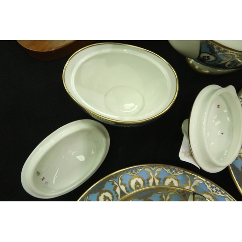 208 - Royal Doulton Birkbeck pattern H5200 tea service (21). P&P Group 3 (£25+VAT for the first lot and £5... 