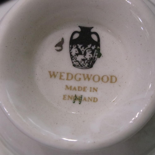 257 - Wedgwood tea set in the Caroline pattern. Not available for in-house P&P, contact Paul O'Hea at Mail... 